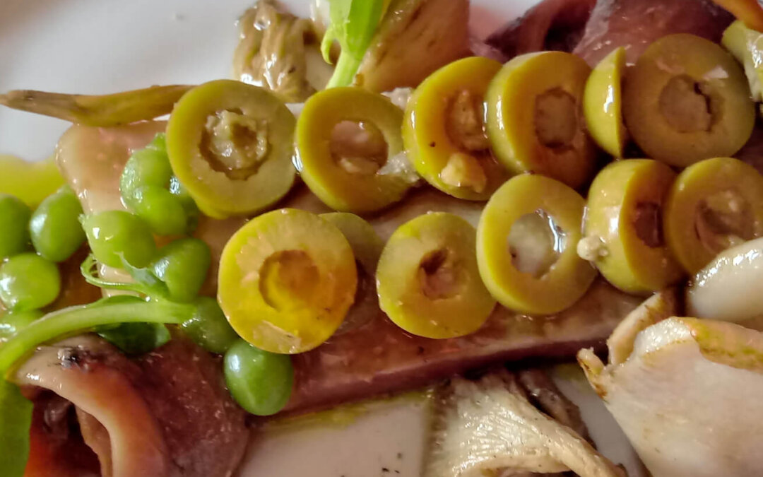 Receta atún, aceitunas Gordal, boletus y anchoas