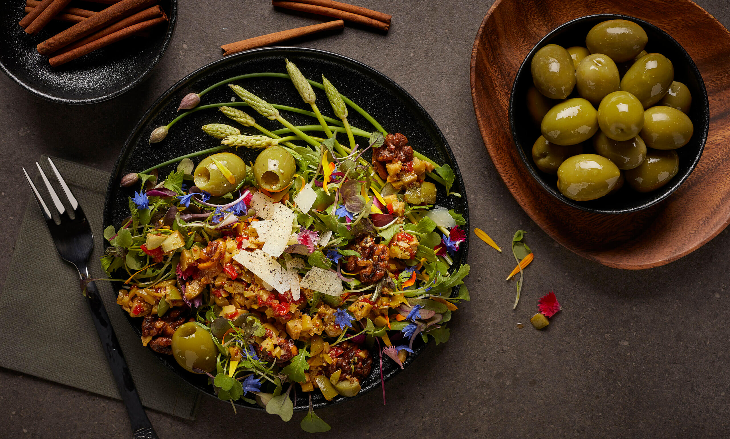 Ensalada Salad Ensalada Gourmet con aceitunas Gordal